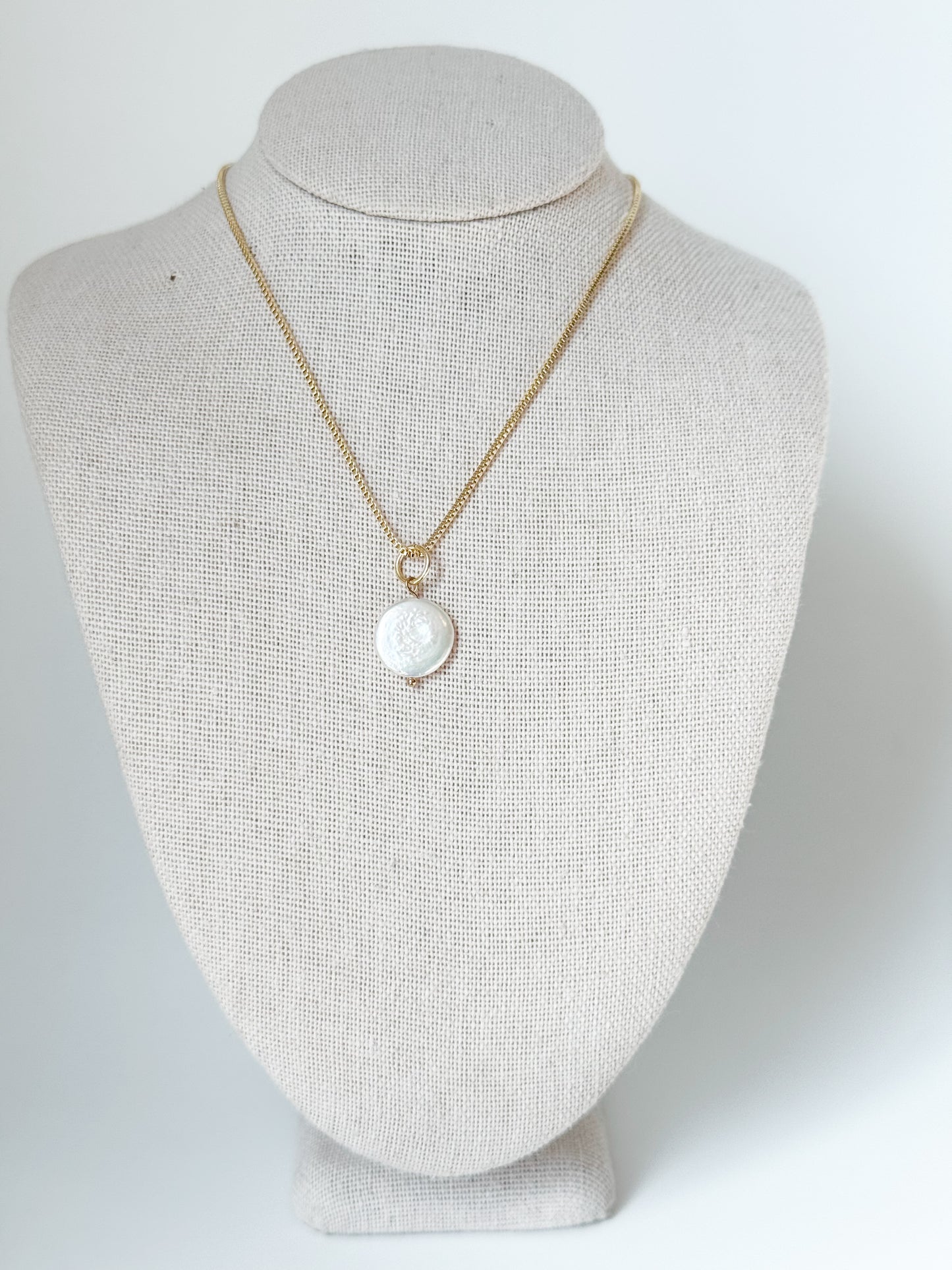 Circle Pearl Necklace