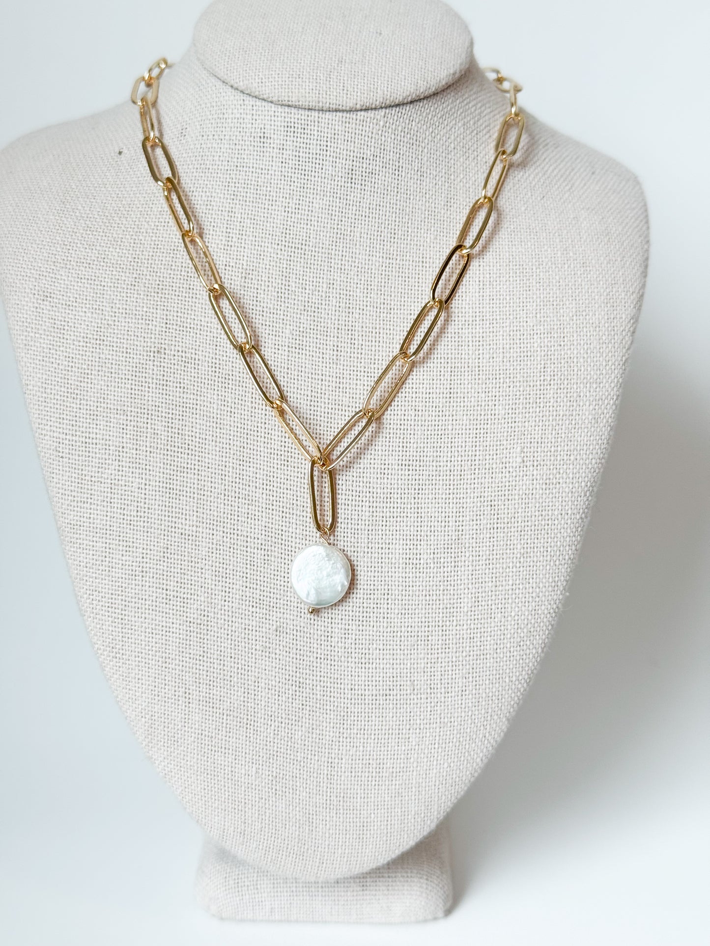 Pearl Oval Chainlink