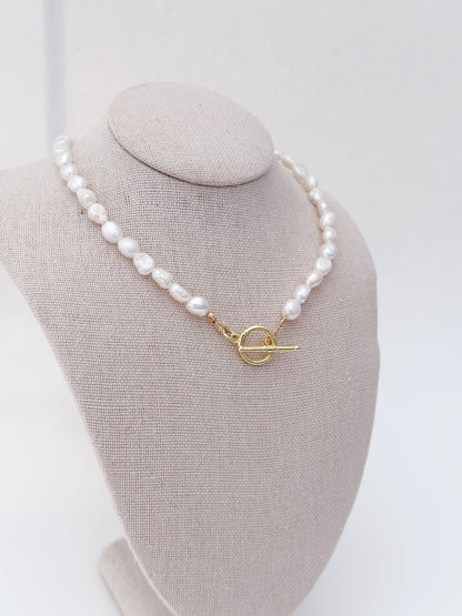 Dainty Pearl Necklace