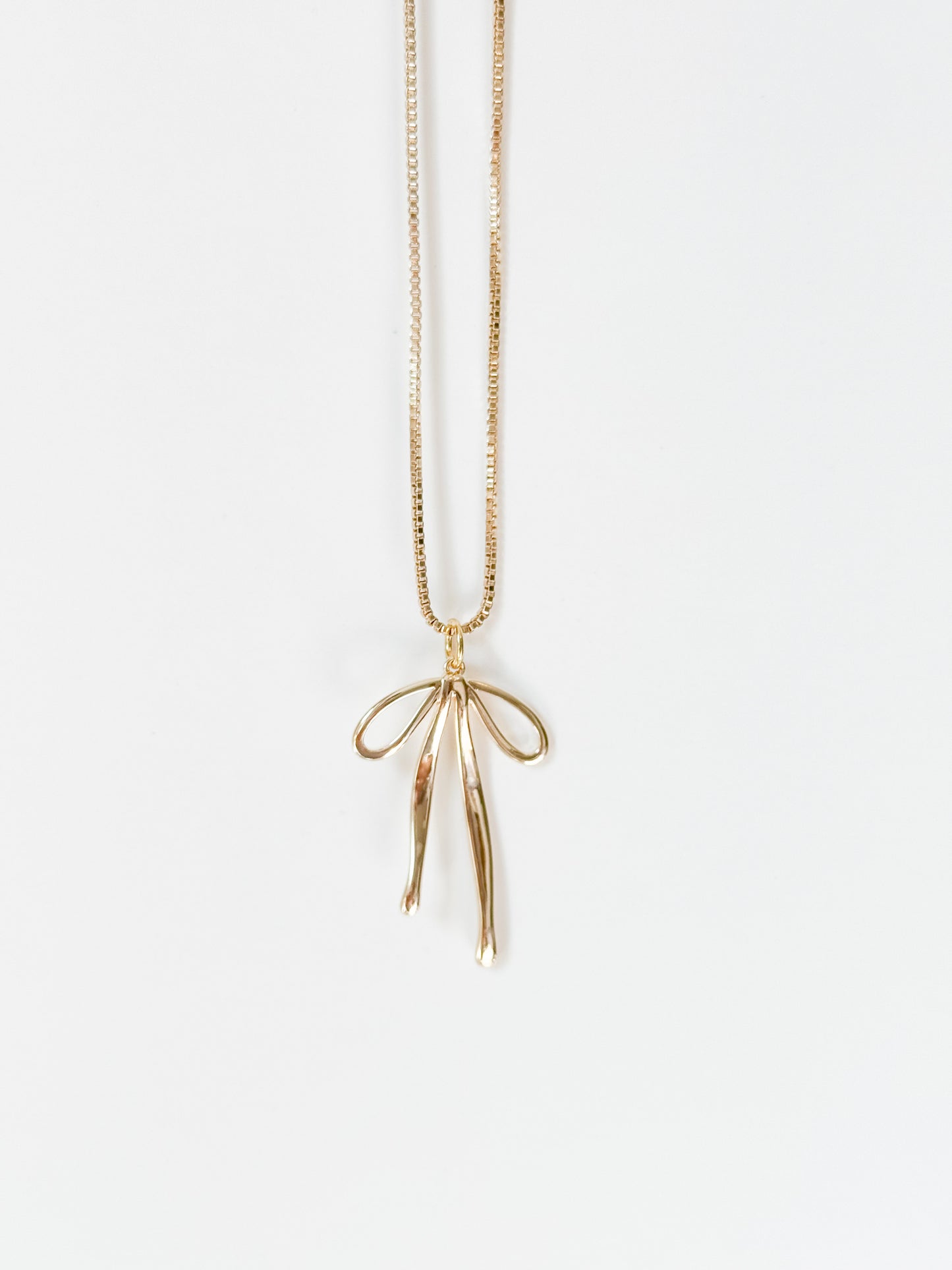 Bow Necklace